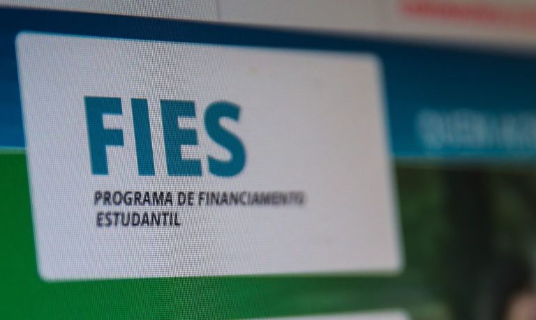 FIES: prazo para renovação de financiamentos foi prorrogado até 31 de dezembro