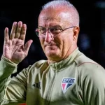 Dorival Júnior volta ao radar do São Paulo em meio à crise e pressão por resultados
